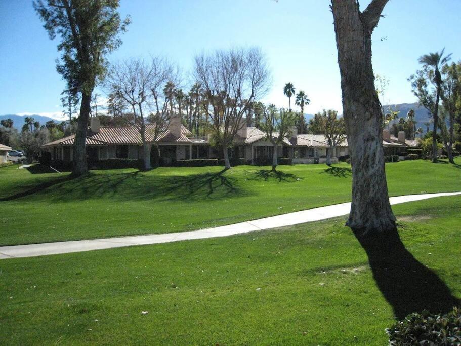 Private Country Club Condo On Awesome Golf Course! Palm Desert Exteriér fotografie