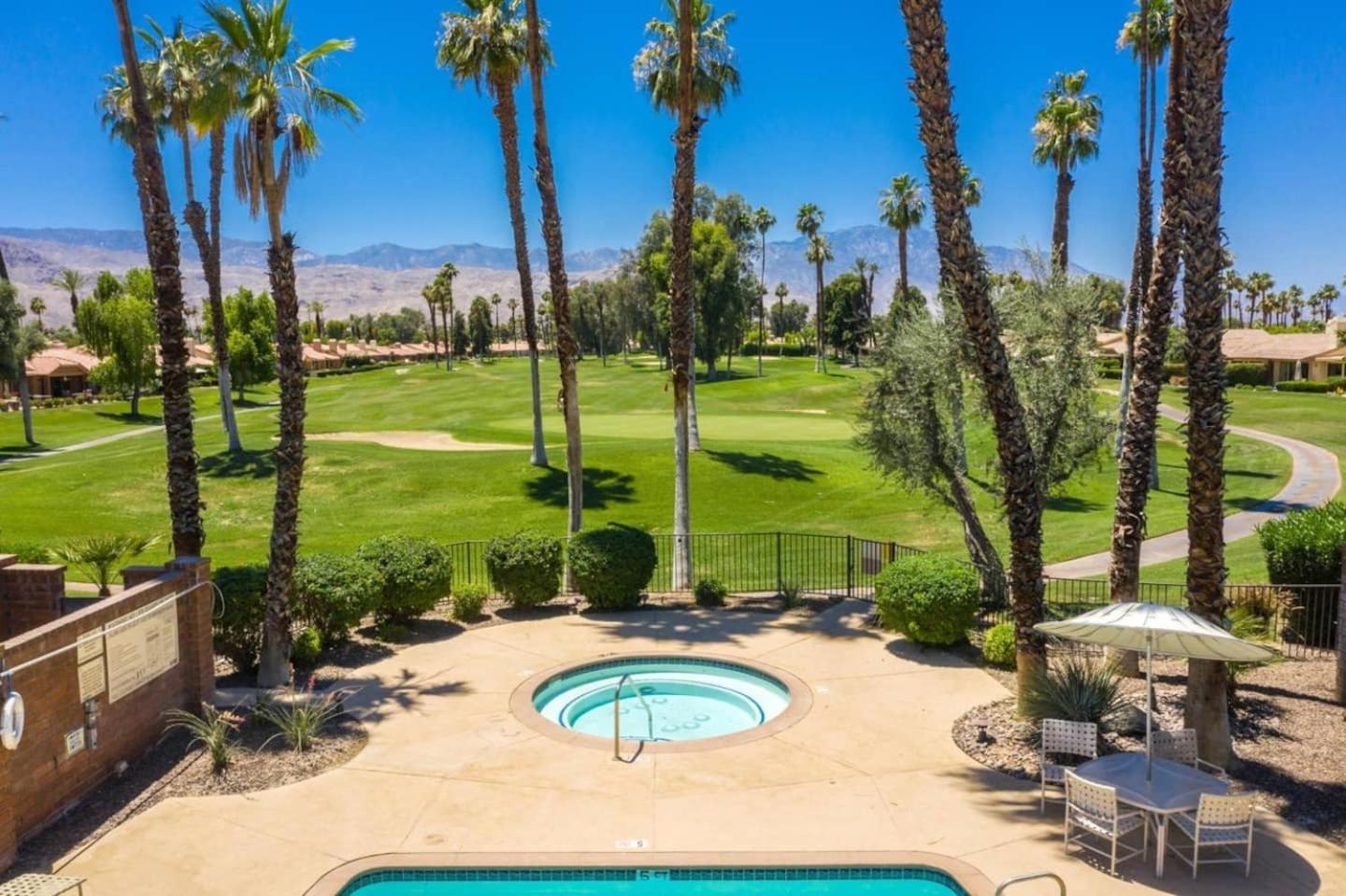 Private Country Club Condo On Awesome Golf Course! Palm Desert Exteriér fotografie
